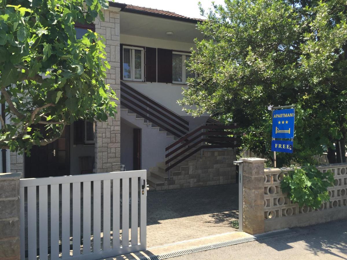 Iva Apartments Novigrad  ภายนอก รูปภาพ
